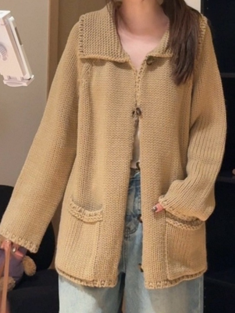 Chunky Beige Knit Cardigan with Front Pockets